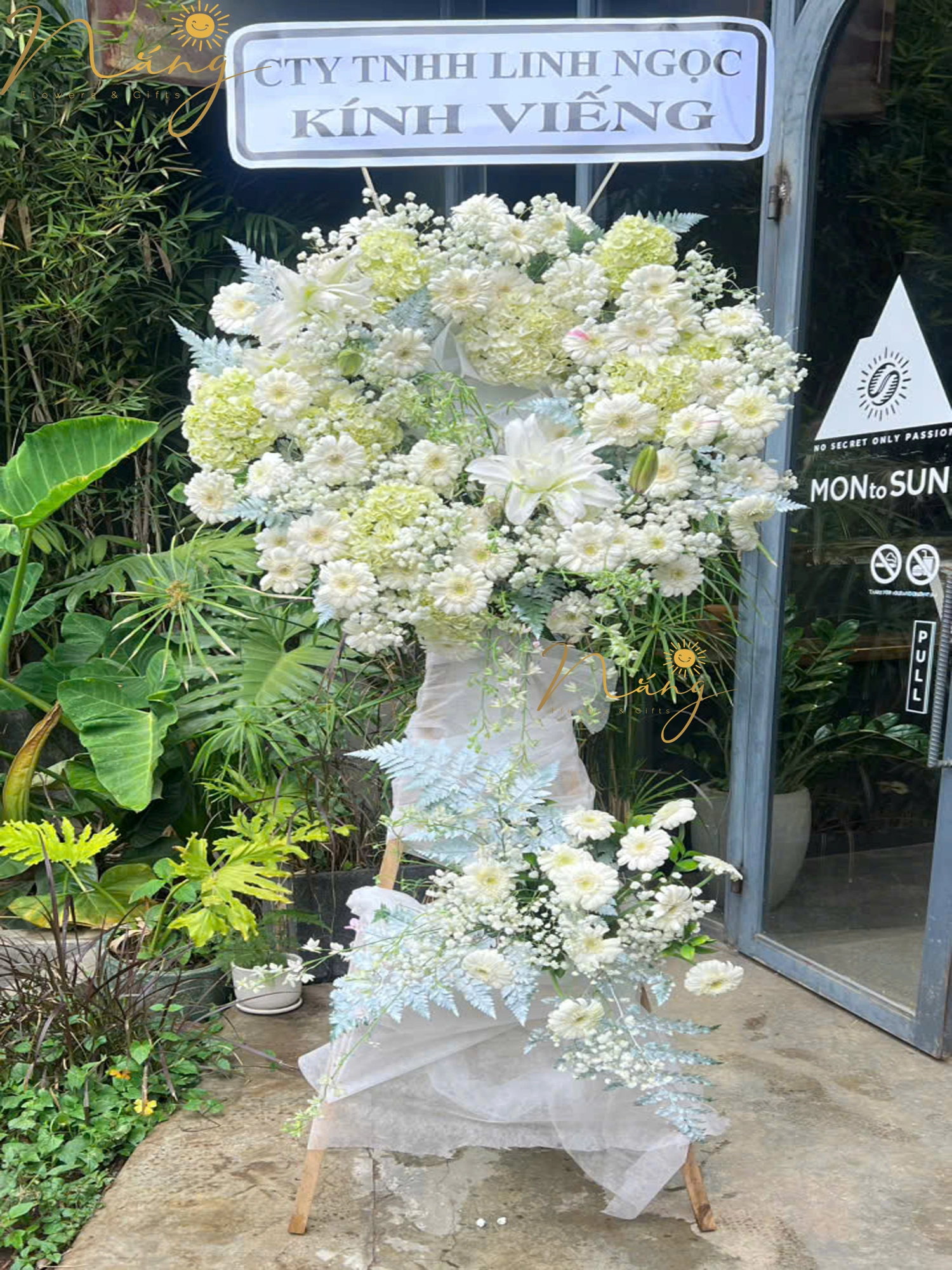Kệ hoa chia buồn CB-122 ảnh 1