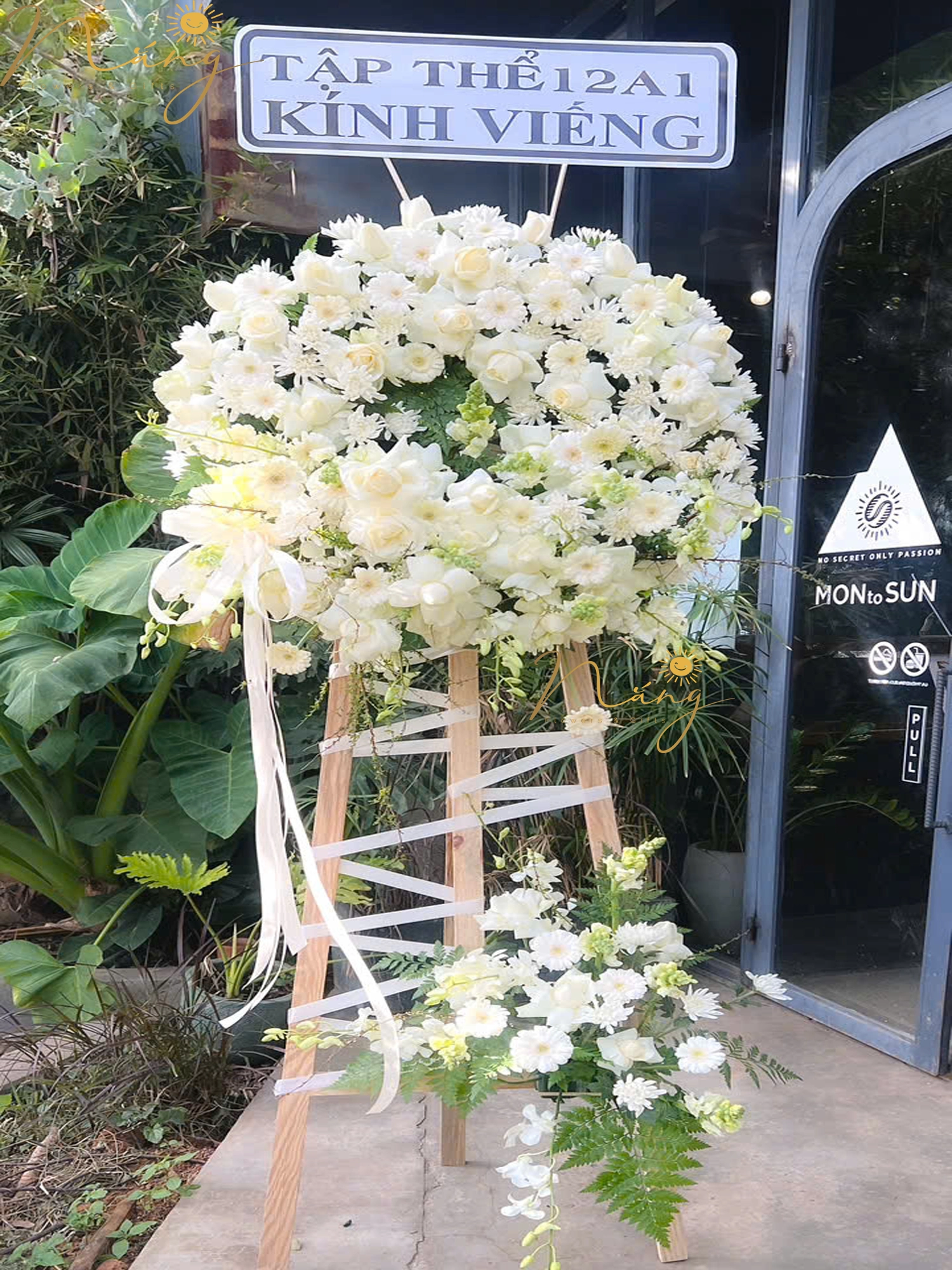 Kệ hoa chia buồn CB-128 ảnh 2