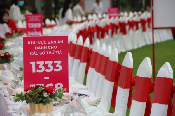 Sự kiện coca Bàn tiệc năm mới dài nhất Châu Á ảnh 1